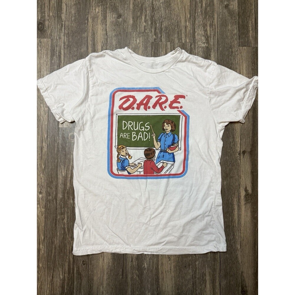 D.A.R.E. Graphic T-Shirt "Drugs Are Bad!" Adult Medium Retro 90s Y2K Nostalgic